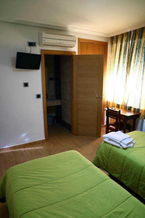 Hostal Muralla ปลาเซนเซีย ภายนอก รูปภาพ