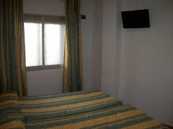 Hostal Muralla ปลาเซนเซีย ภายนอก รูปภาพ
